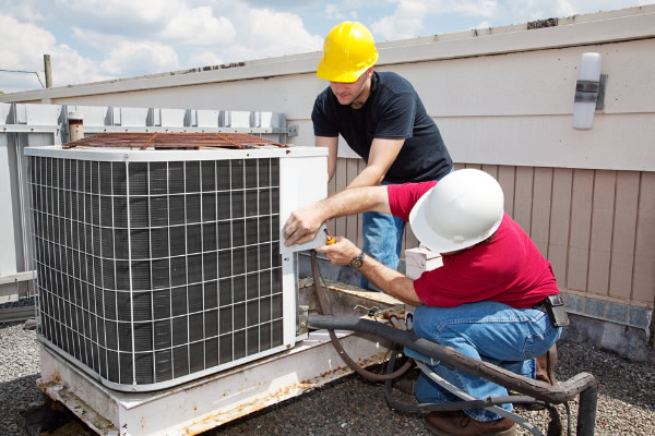Bảo dưỡng bơm nạp kh&iacute; ga điều h&ograve;a Vinh Nghệ An